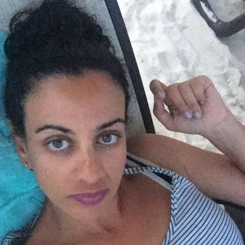 Meet your Posher, Dina